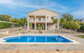 Cozy Home In Calafell With Wifi